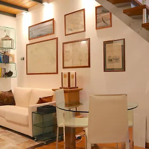 Charming In The Navigli District - 4 People , Milano Italia